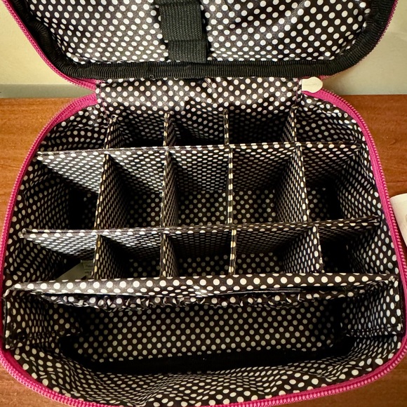 Caboodles Nail Valet - Picture 4 of 6